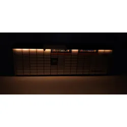 Automat paczkowy "Biały" z oświetleniem