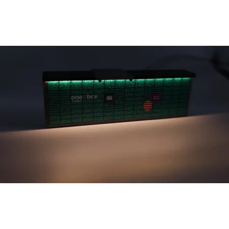 Automat paczkowy "Zielony" z oświetleniem