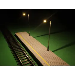 Peron boczny z latarniami H0 1:87 20 cm modułowy PRL