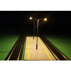 Peron wyspowy z latarniami H0 1:87 20 cm modułowy PRL