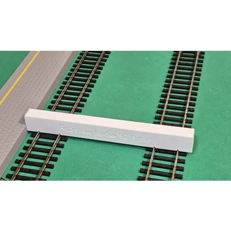 Ustawiacz torów i peronu H0 1:87